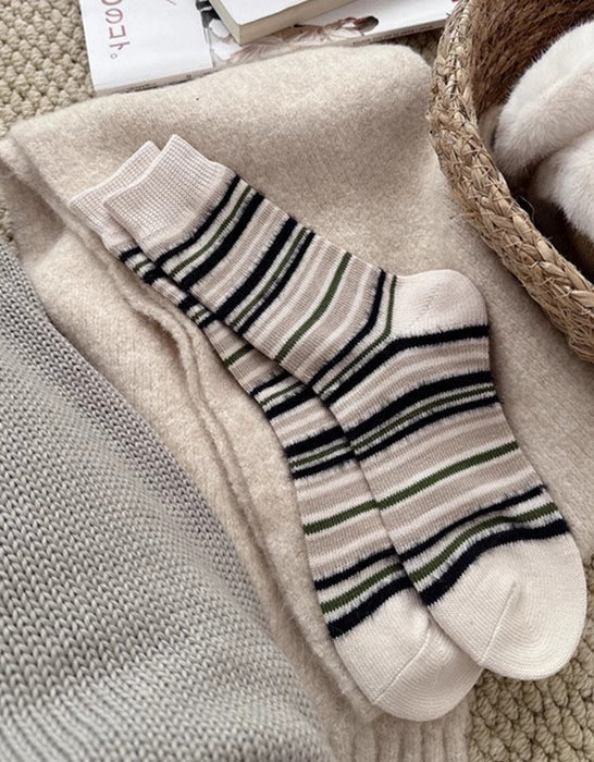 2 Pairs Plush Contrast Striped Socks