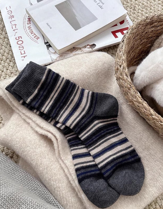 2 Pairs Plush Contrast Striped Socks