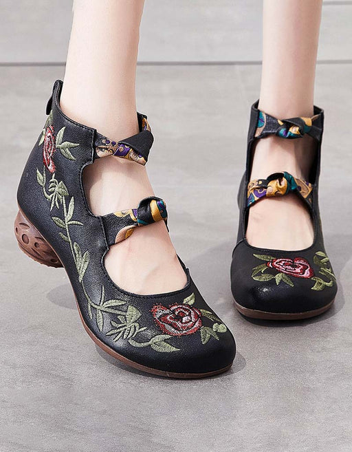 Ethnic Style Retro Embroidered Chunky Sandals March Shoes Collection 2022 75.00